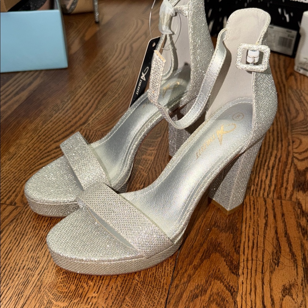 Athlefit Silver Glitter Block Heel Sandals